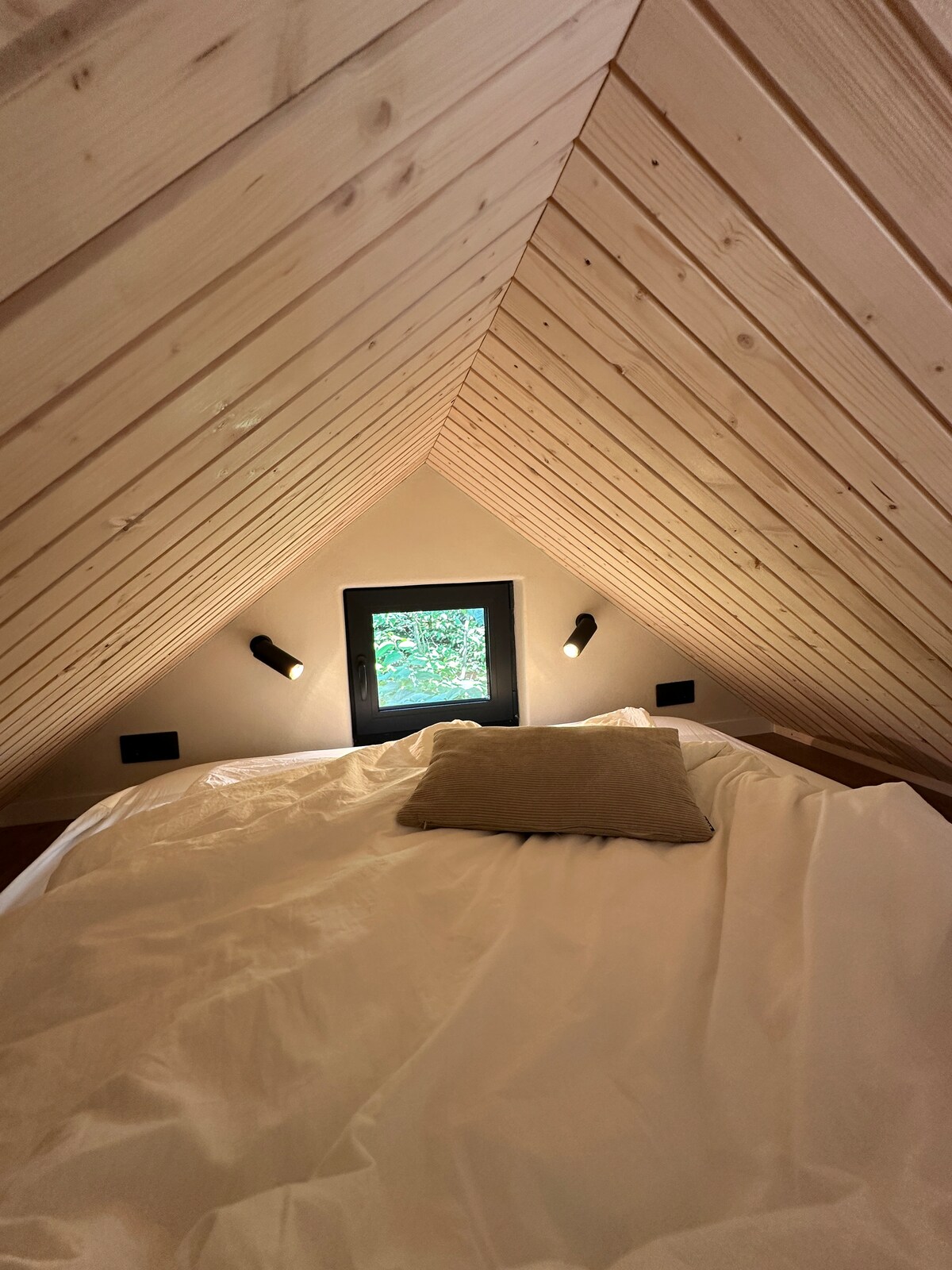 საძინებელი 2