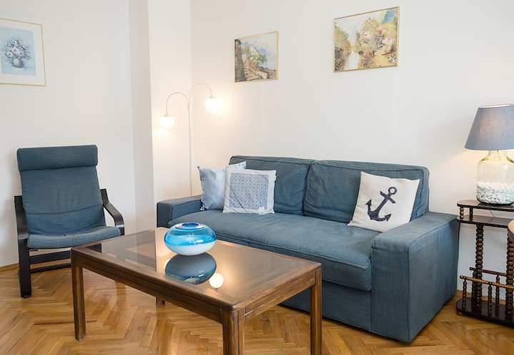 Sunny 2-bedroom Flat Near Sea Garden|chayka, Varna - Várna