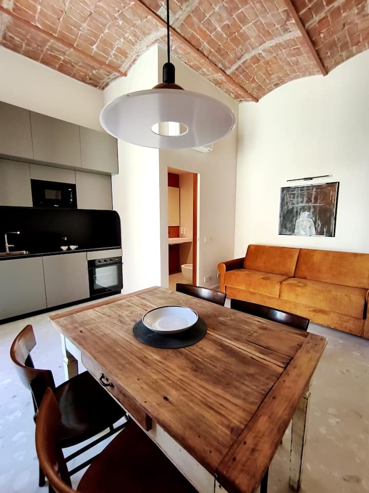 City Style Apartment /City Center & Train Station - La Spezia