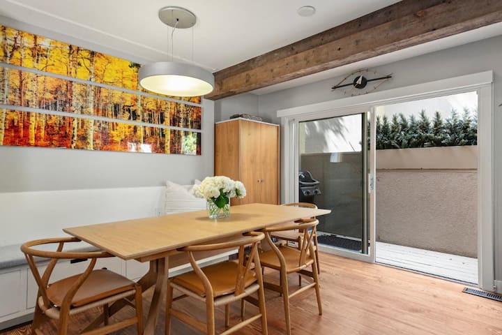 Fabulous 4 Bedroom Townhome, Aspen, Patio, Balcony - Aspen, CO