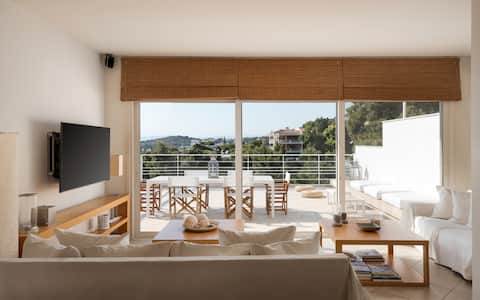 Vouliagmeni Exclusive Residence