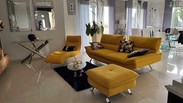 Maison Contemporaine Avec Piscine Et Jacuzzi - Puy-de-Dôme