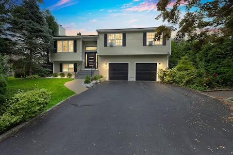 Minimal Modern Home Getaway