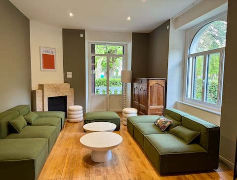 Propriété Airbnb réussie: Villa for 15 people · 8 bedrooms · Sauna · Coeur de Luchon à Bagnères De Luchon