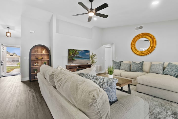 Private Heated Pool Retreat Home - Deltona, FL