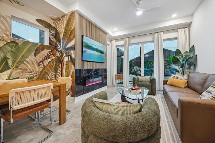 "Bali In Houston"/5 Miles To Fifa&rodeo/8br&8bath - Houston, TX