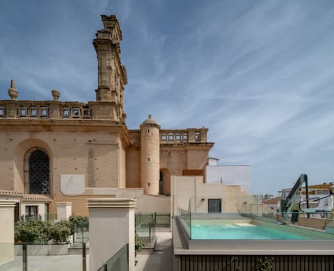 Propiedad de Airbnb exitosa: Stylish Calm Retreat - Pool - Feria, Alameda Area en Sevilla