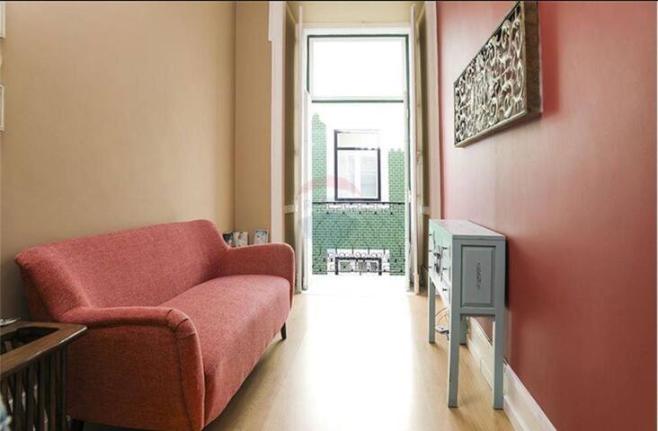 Downtown Lisbon Apartment gallery image 2