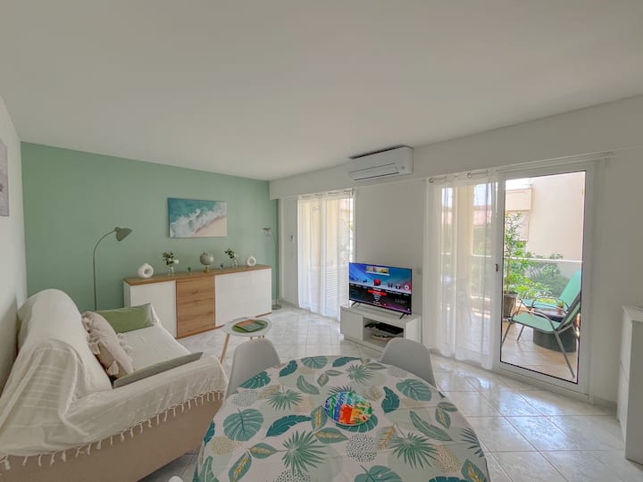 غرفة المعيشة