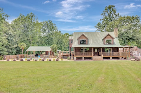 Pine Wood Cabin in Senoia