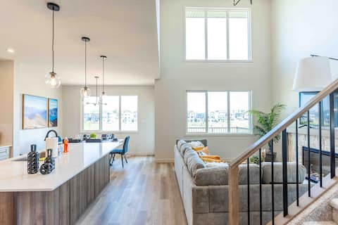 Top Airbnb: *LakeView EntireHouse*Luxury&PetFriendly/Near WEM in The Uplands