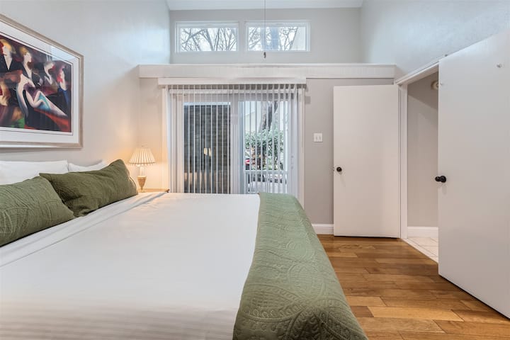 Amka katika mapumziko yenye mwanga wa jua