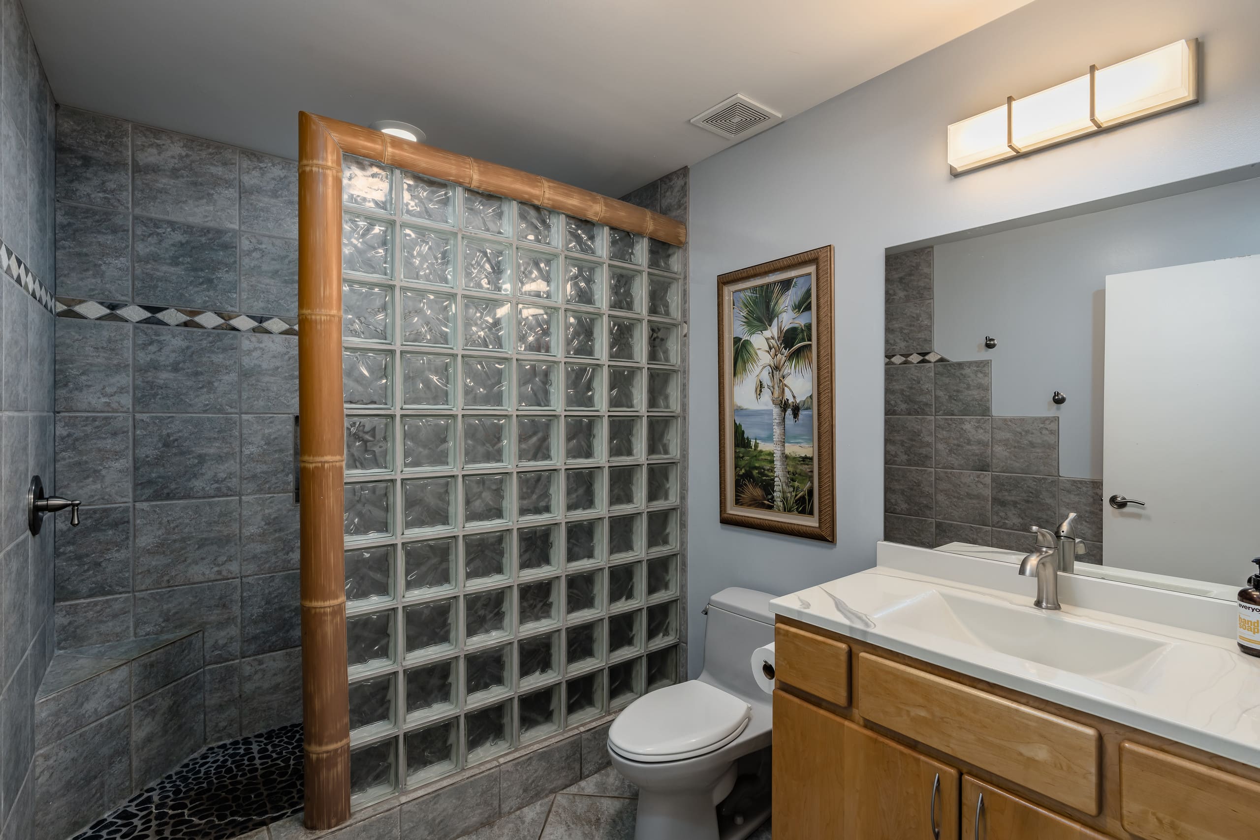 Home in Kihei · ★4.92 · 4 bedrooms · 4 beds · 2.5 baths - Image 32