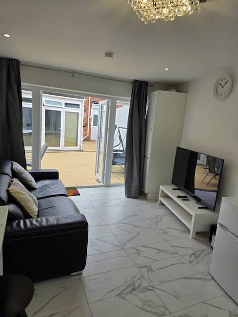 Successful Airbnb property: Moonlight Suite in West Midlands