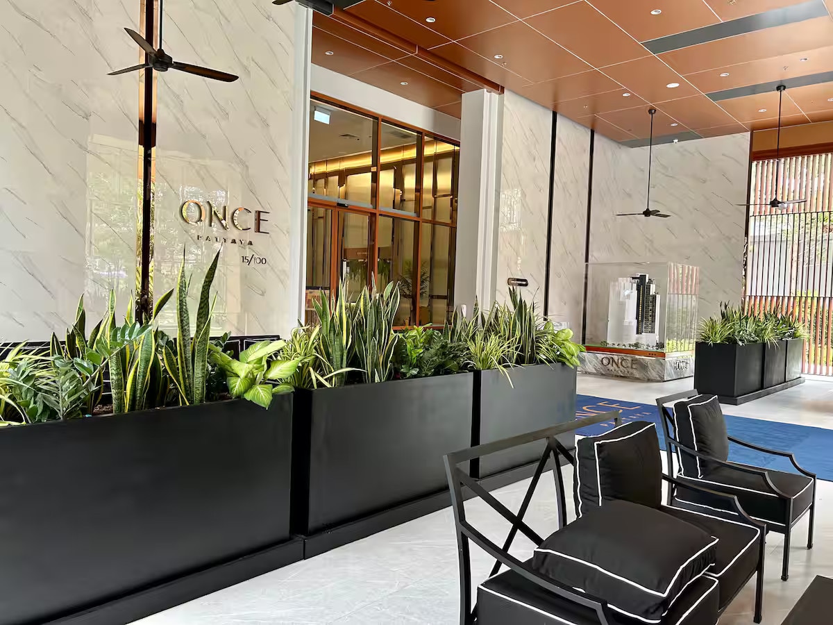 Luxury Sky Condo thumbnail 9