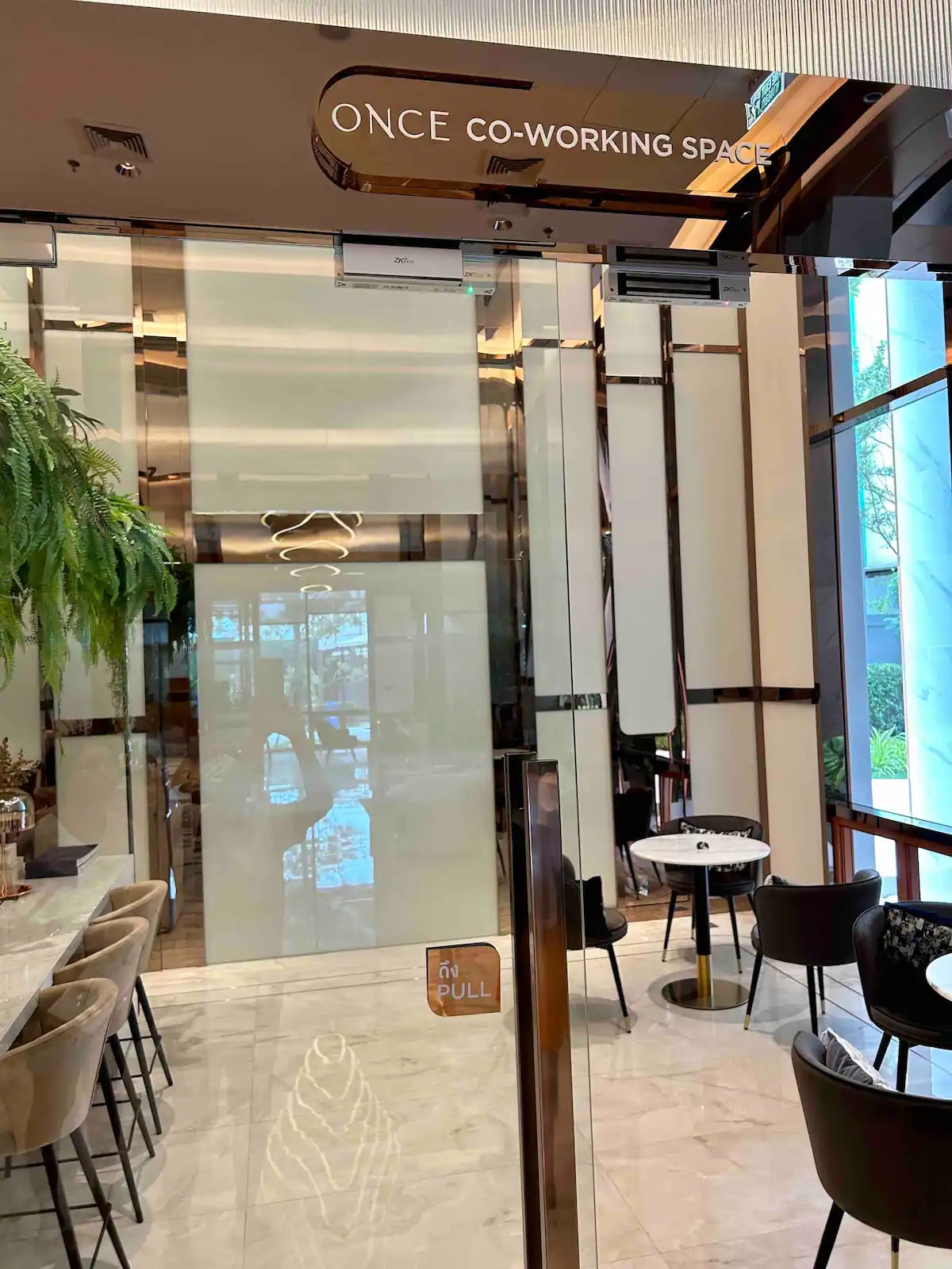 Luxury Sky Condo thumbnail 12