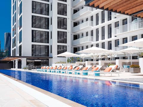 Stylish One-Bedroom Apartment @ The Johnson