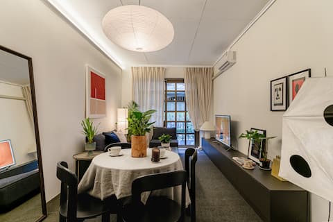 Nap Boriphat Living in old town.