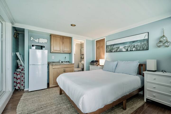 Seashore Condo Hotel managed Airbnb listing 3