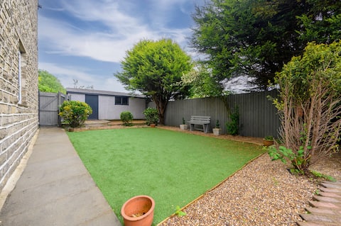 Modern Home: Heart Of Harle Syke