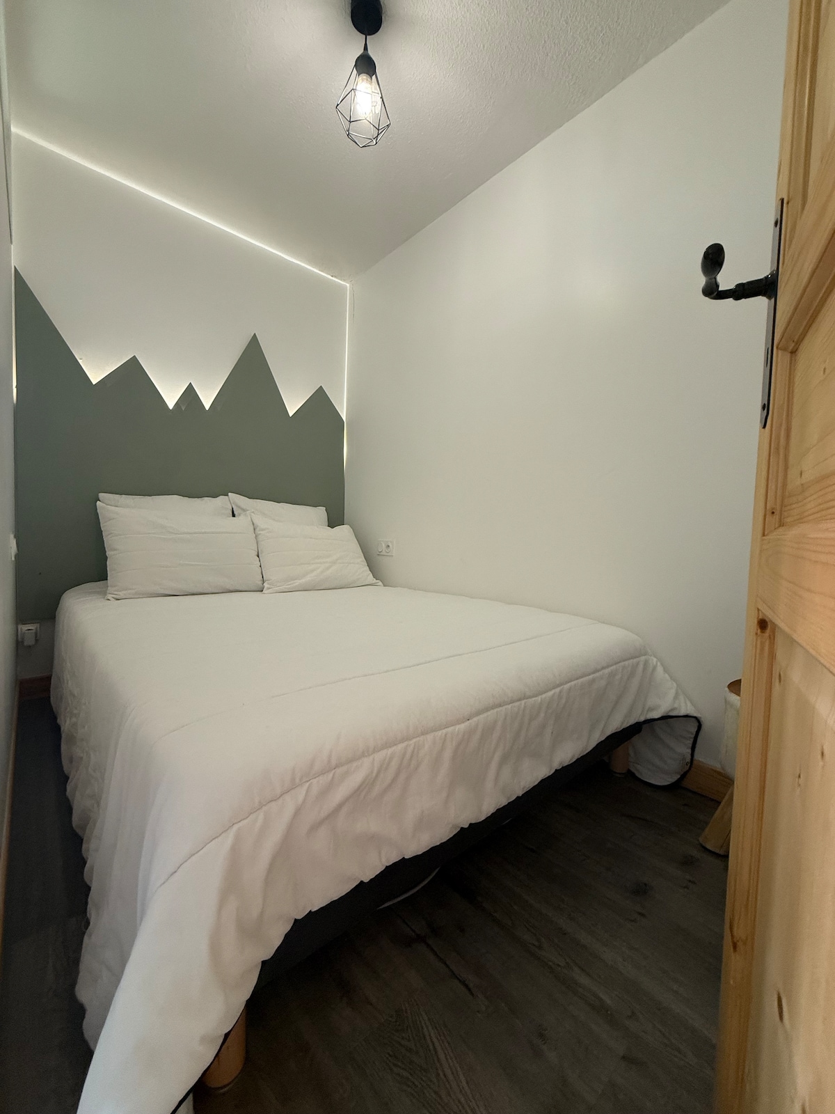 საძინებლის საწოლი 140X200