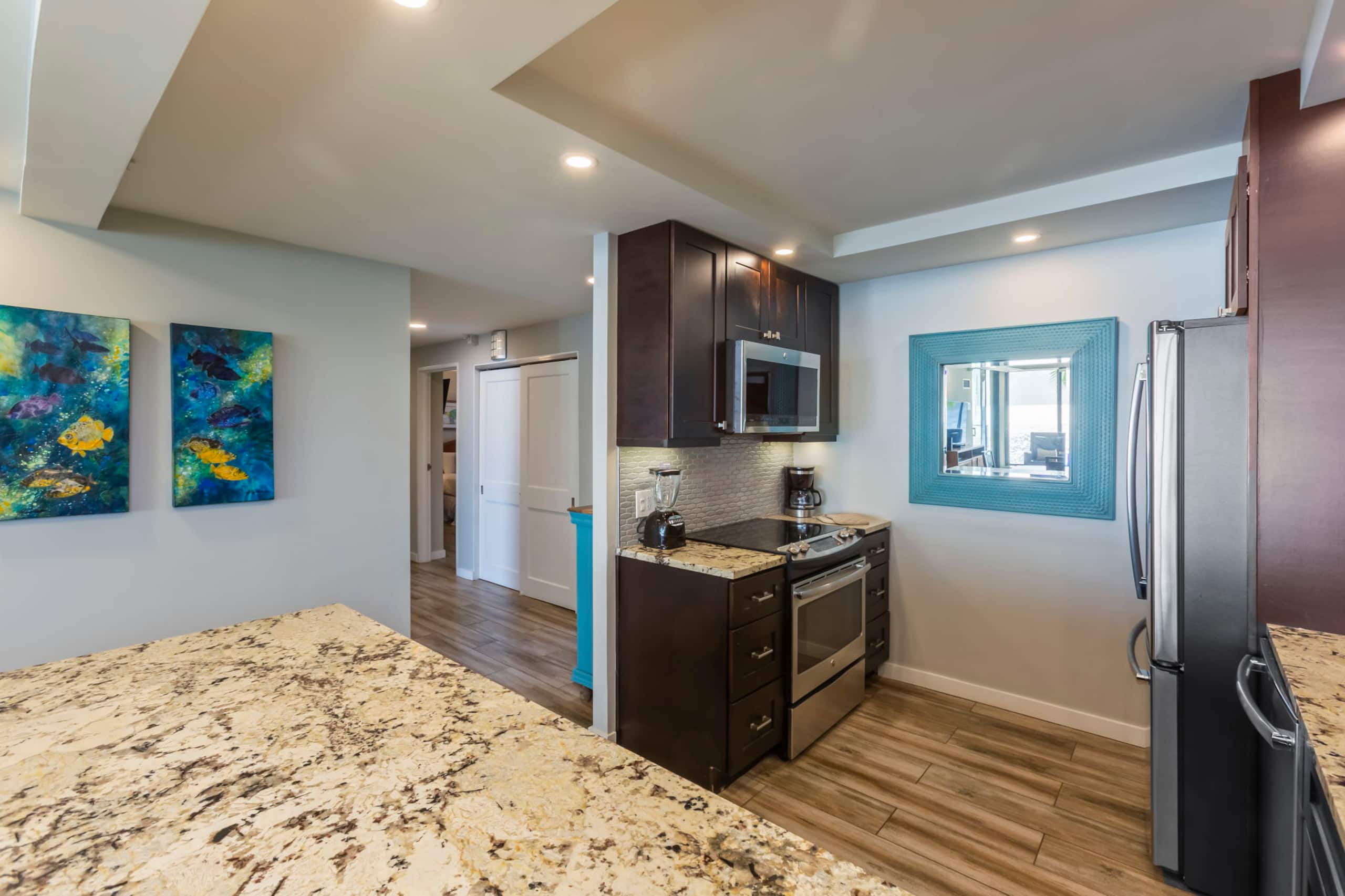 Condo in Lahaina · ★4.92 · 2 bedrooms · 3 beds · 2 baths - Image 16