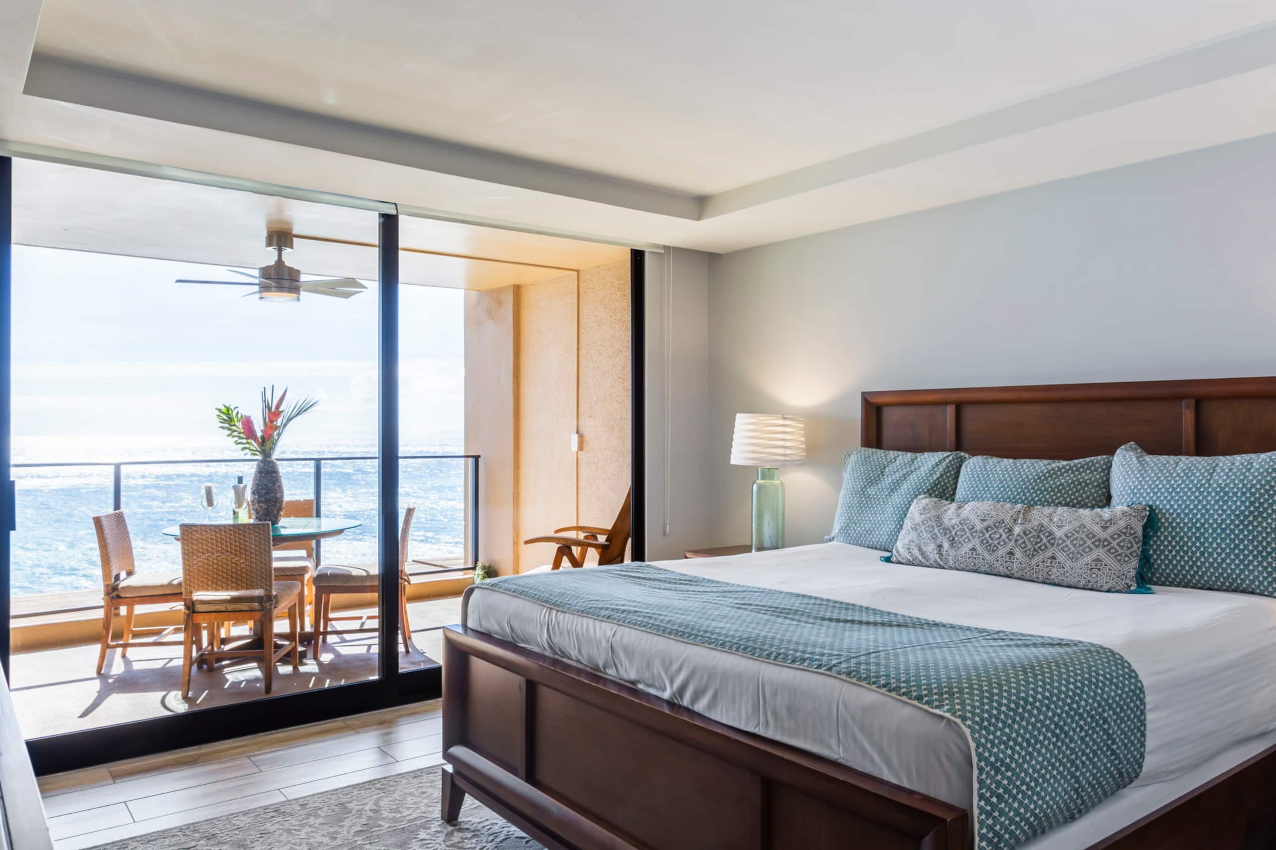 Condo in Lahaina · ★4.92 · 2 bedrooms · 3 beds · 2 baths - Image 23