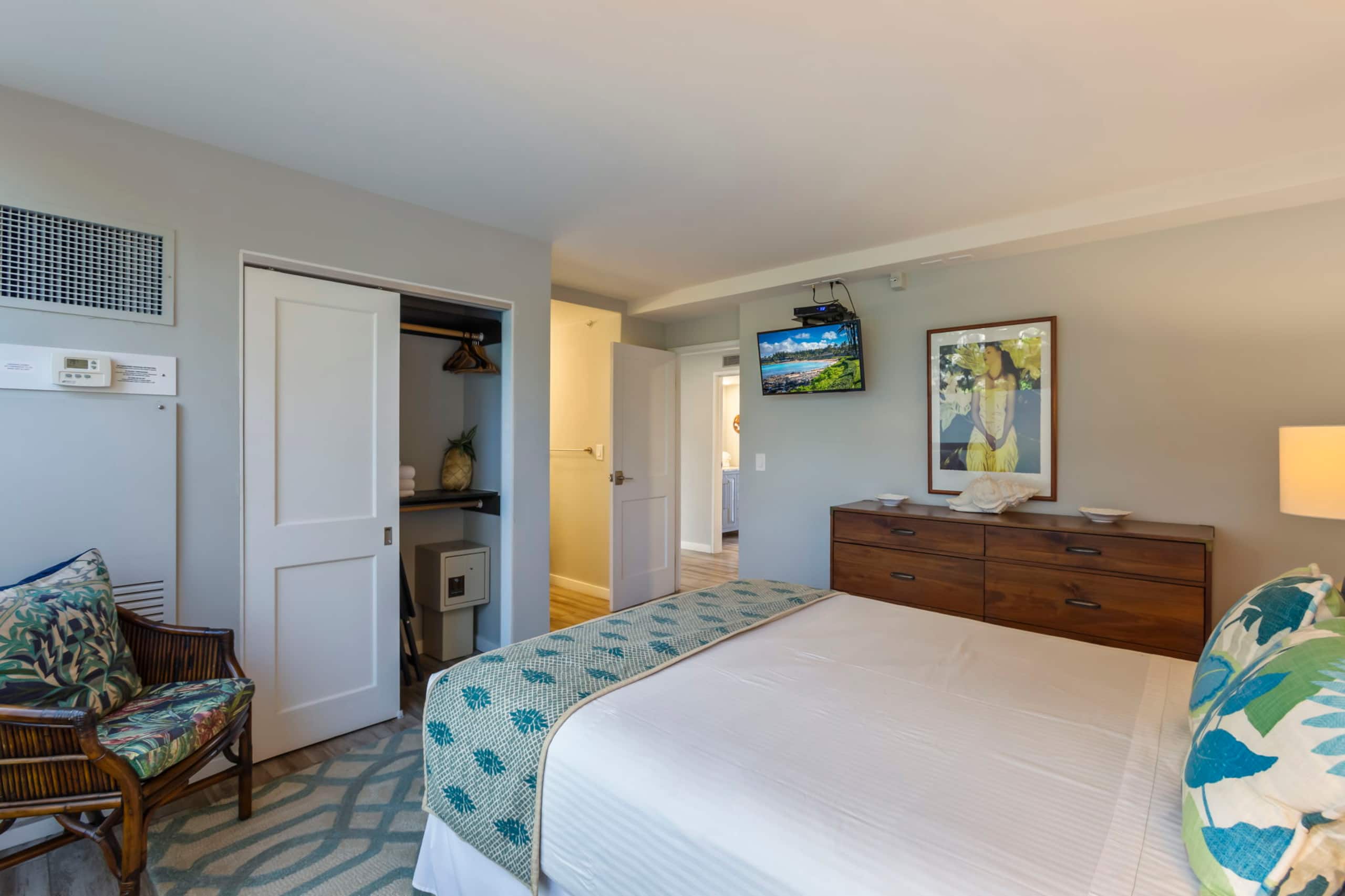 Condo in Lahaina · ★4.92 · 2 bedrooms · 3 beds · 2 baths - Image 62