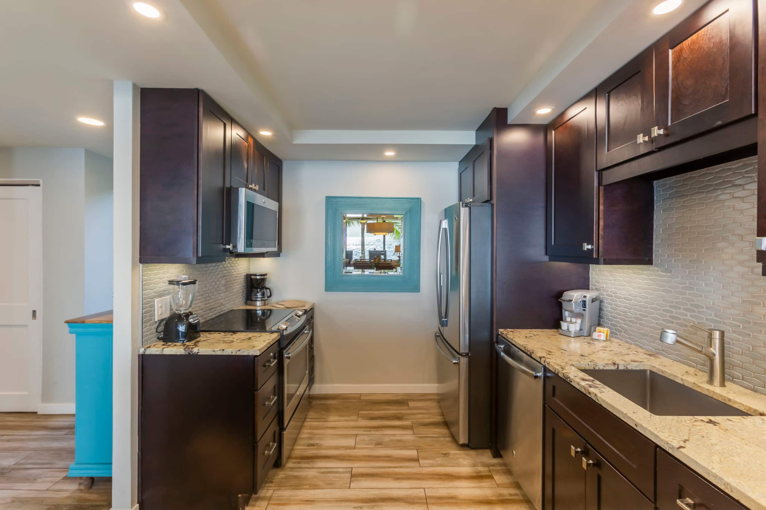 Condo in Lahaina · ★4.92 · 2 bedrooms · 3 beds · 2 baths - Image 12