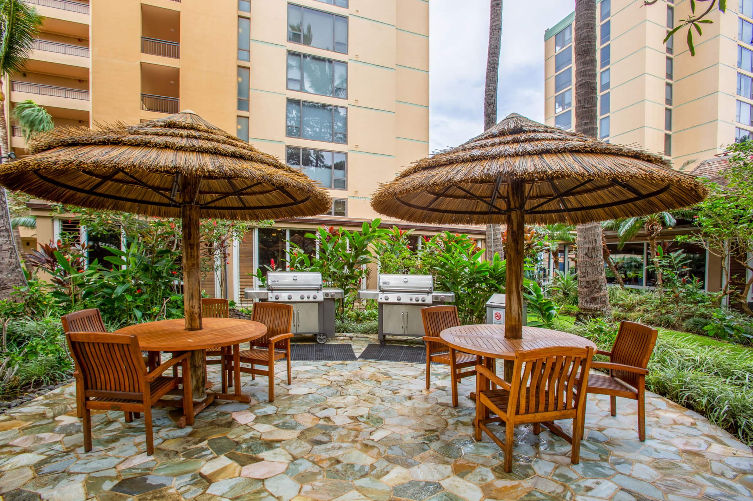 Condo in Lahaina · ★4.92 · 2 bedrooms · 3 beds · 2 baths - Image 36