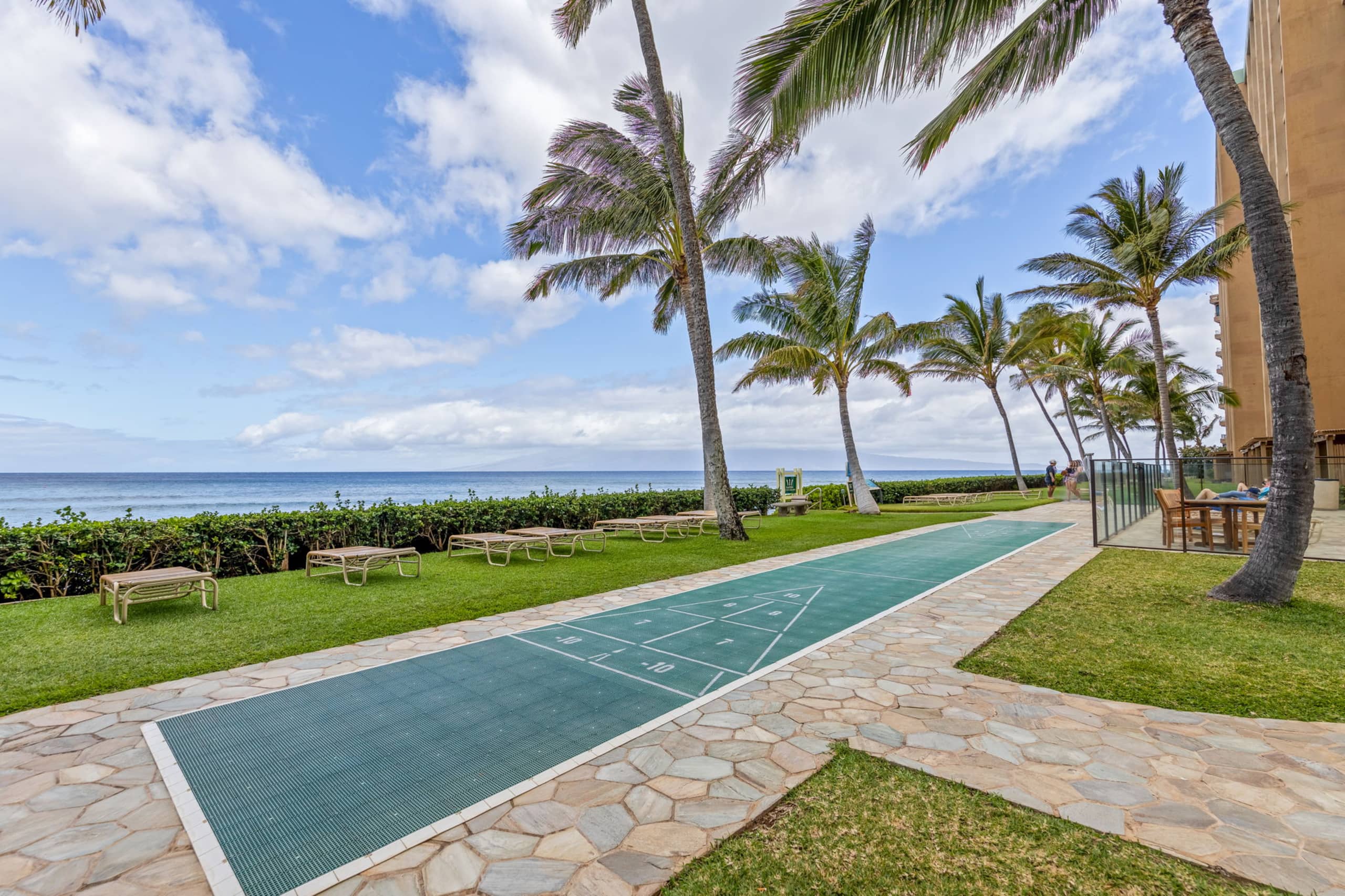 Condo in Lahaina · ★4.92 · 2 bedrooms · 3 beds · 2 baths - Image 53