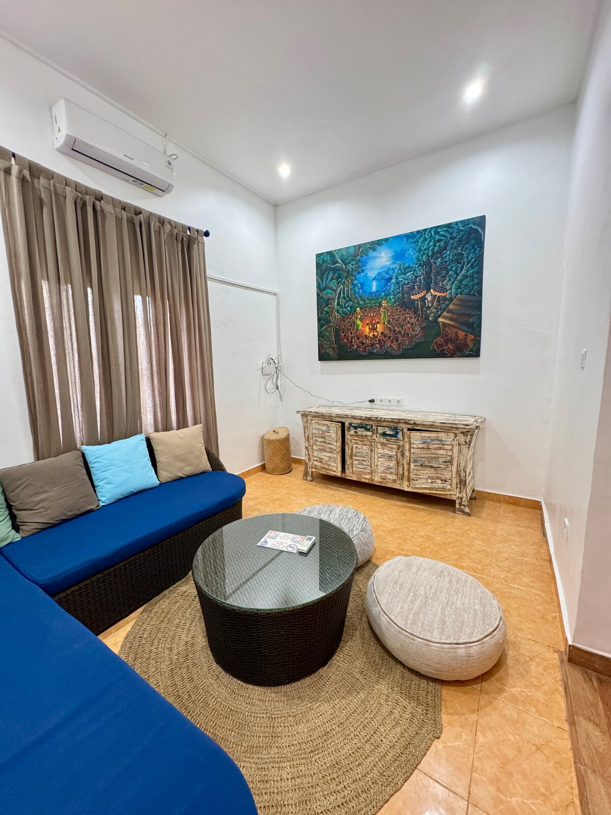 Home in South Kuta · ★4.3 · 2 bedrooms · 2 beds · 1 private bath, Airbnb-Vergleich
