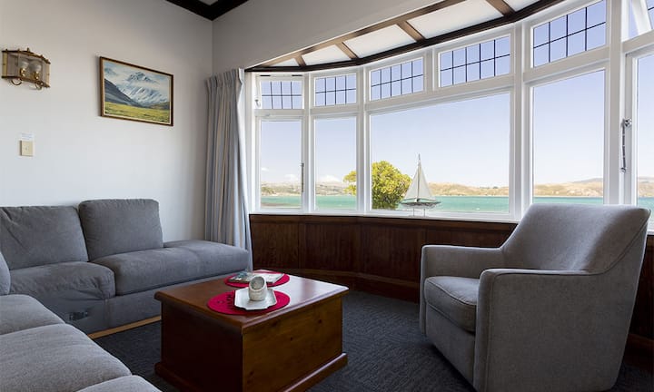 Moana Lodge Quality Guest House - 4-bed Share Room - Porirua
