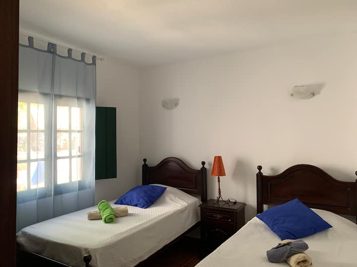 dhomë gjumi 2 krevate dopio / 2 dhoma gjumi