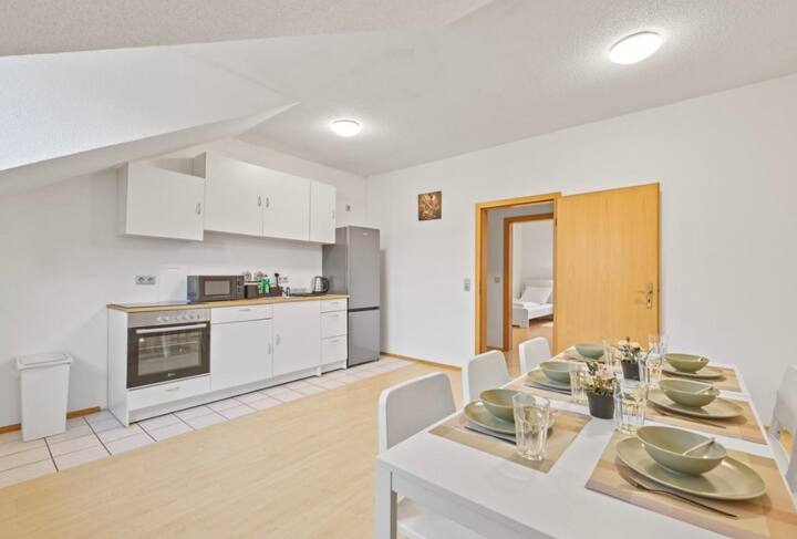 Spacious 6-person Apartment With Balcony - Plattling