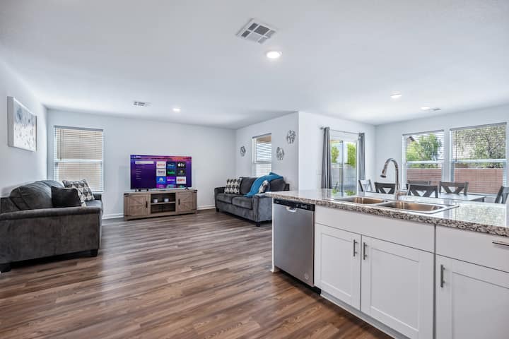 New Build Close To River & Golf! - Fort Mohave, AZ