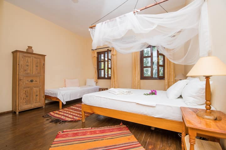 Kalkan Türk Evi I Triple Garden - Kalkan