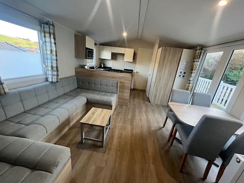 Top Airbnb: Jurassic Parked in West Lulworth