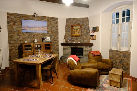 The Wayfarer's Stop: nature, leisure, and relaxation