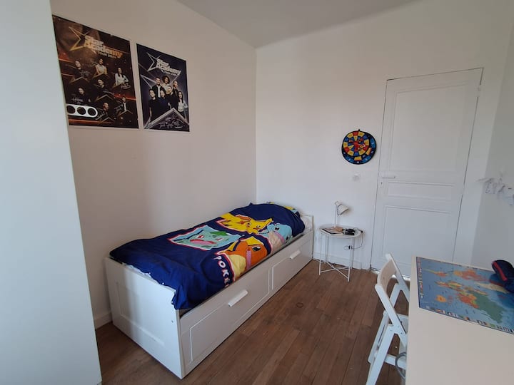 Habitación pequeña = 10 m² + escritorio
Habitación pequeña = 10m² + escritorio