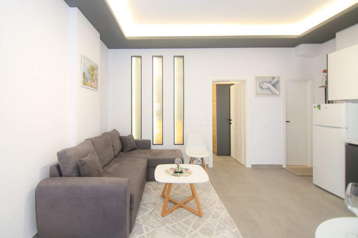 Listing 1445105752102164071