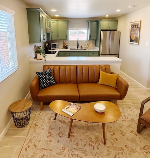 Top performing Airbnb: Newly renovated, historic Studio in Yuma