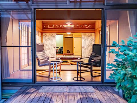 183 m2 Premium House | 5 min Station, 16 Guests