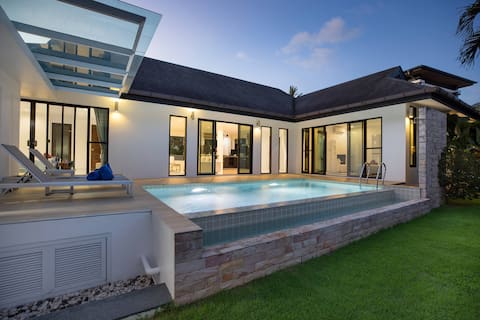 Chic 3BR Villa by Kamala Beach