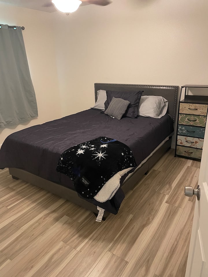 საძინებელი 1