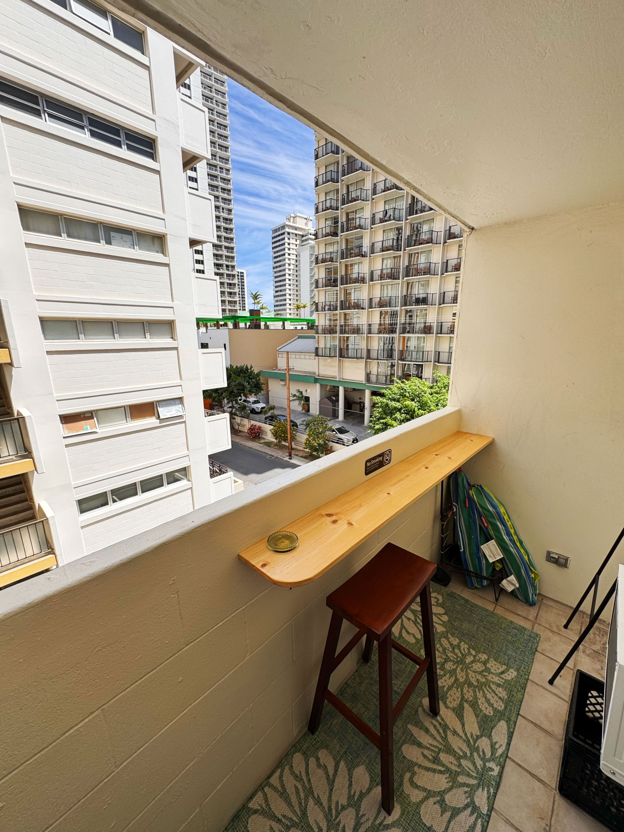 Condo in Honolulu · ★4.94 · Studio · 2 beds · 1 bath - Image 17