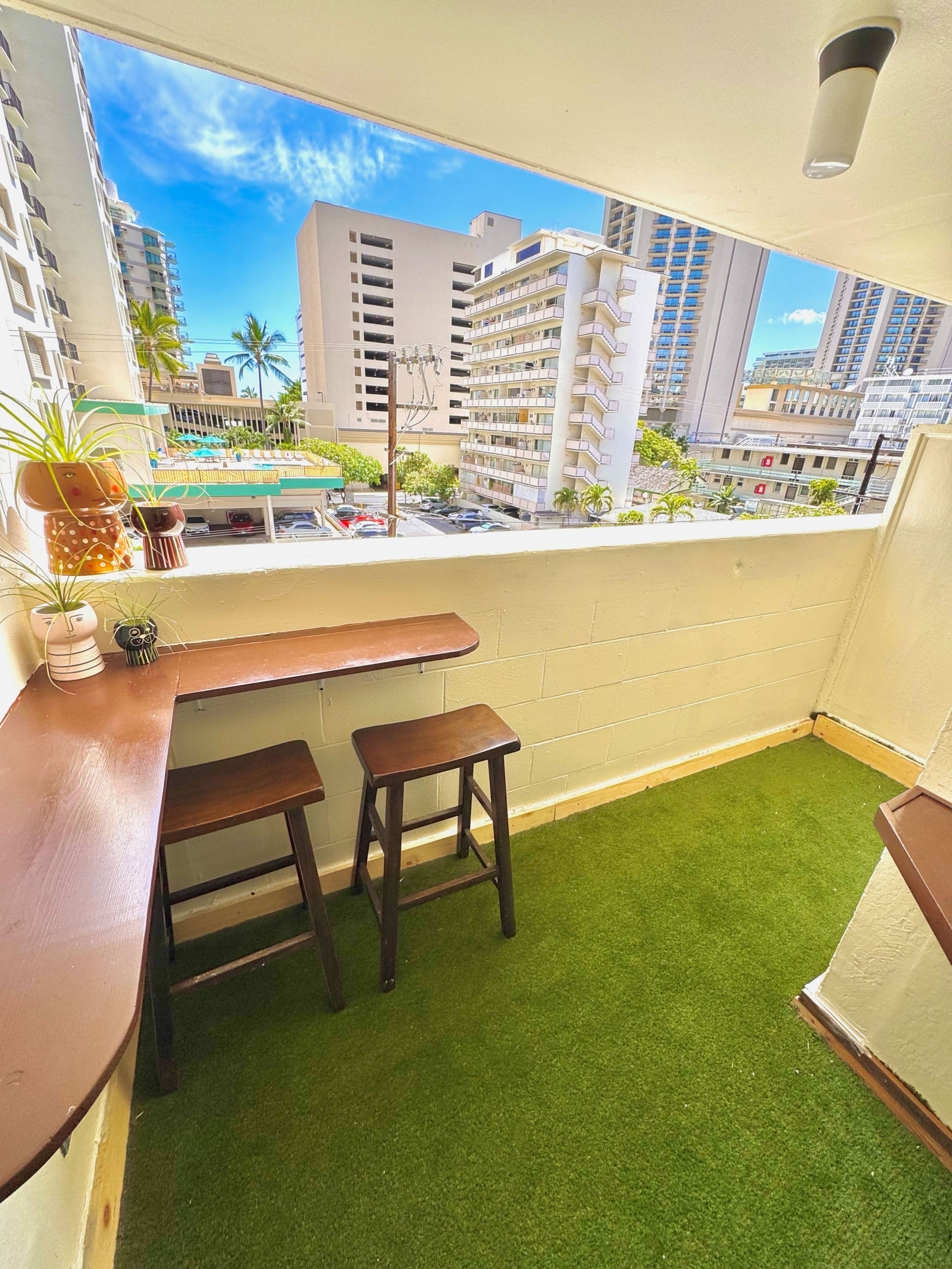 Condo in Honolulu · ★4.94 · Studio · 2 beds · 1 bath - Image 14