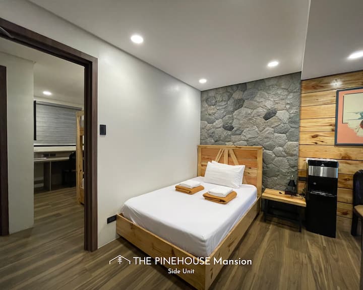 Side Unit: Bed 1