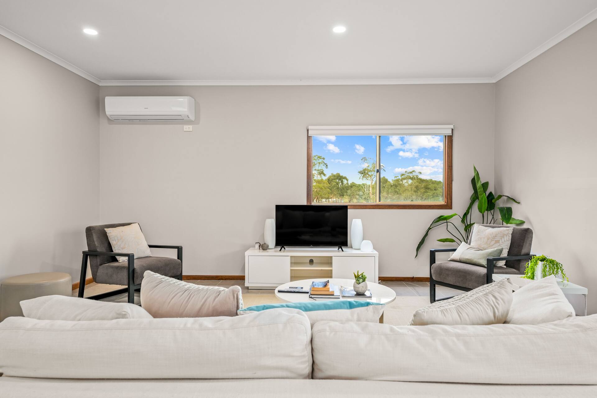 Charming Guesthouse Retreat in Hastings w laundry