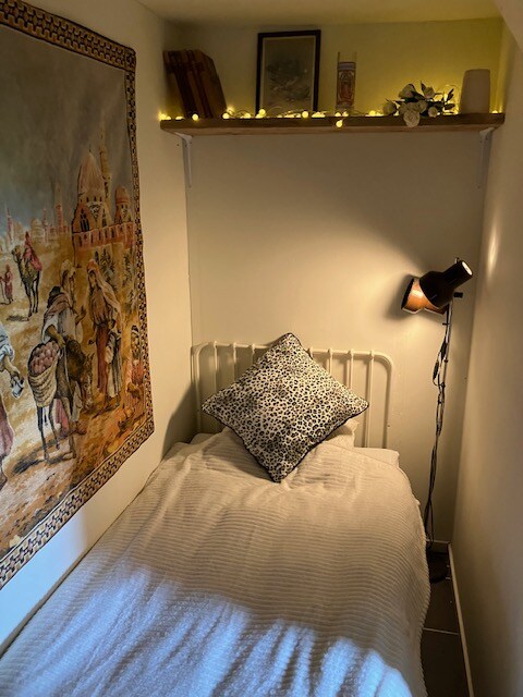 საძინებელი 1